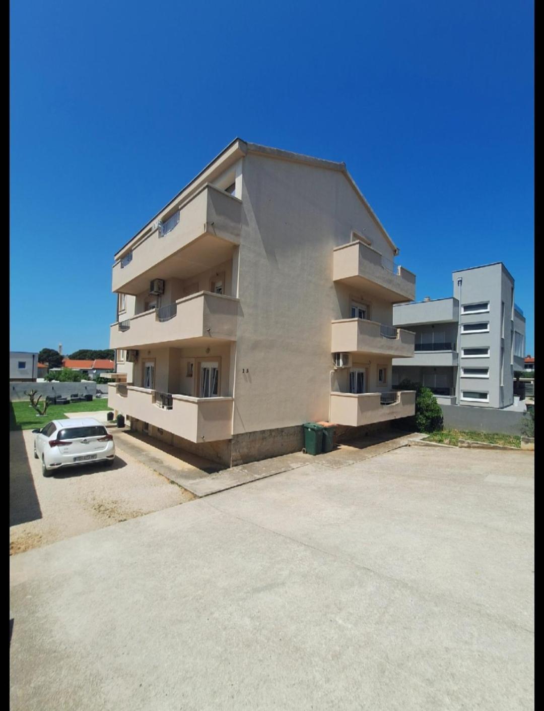 Lucy With Heated Pool & Free Private Parking * Zadar