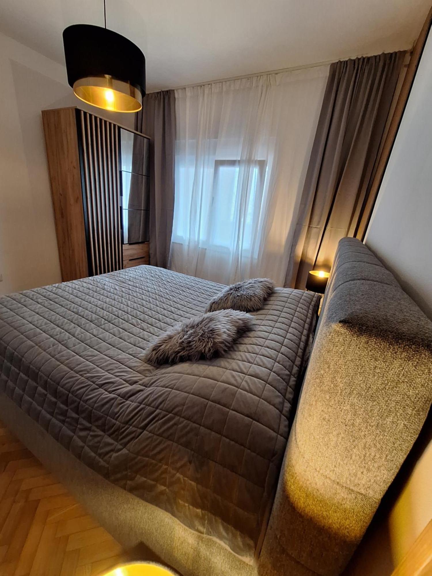 Lucy - Free Private Parking Apartment Zadar