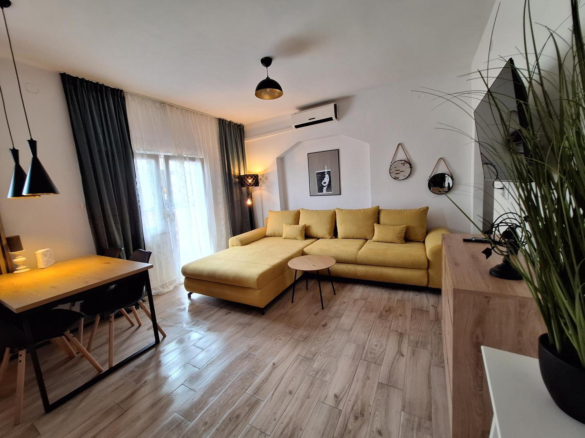 Lucy - Free Private Parking Apartment