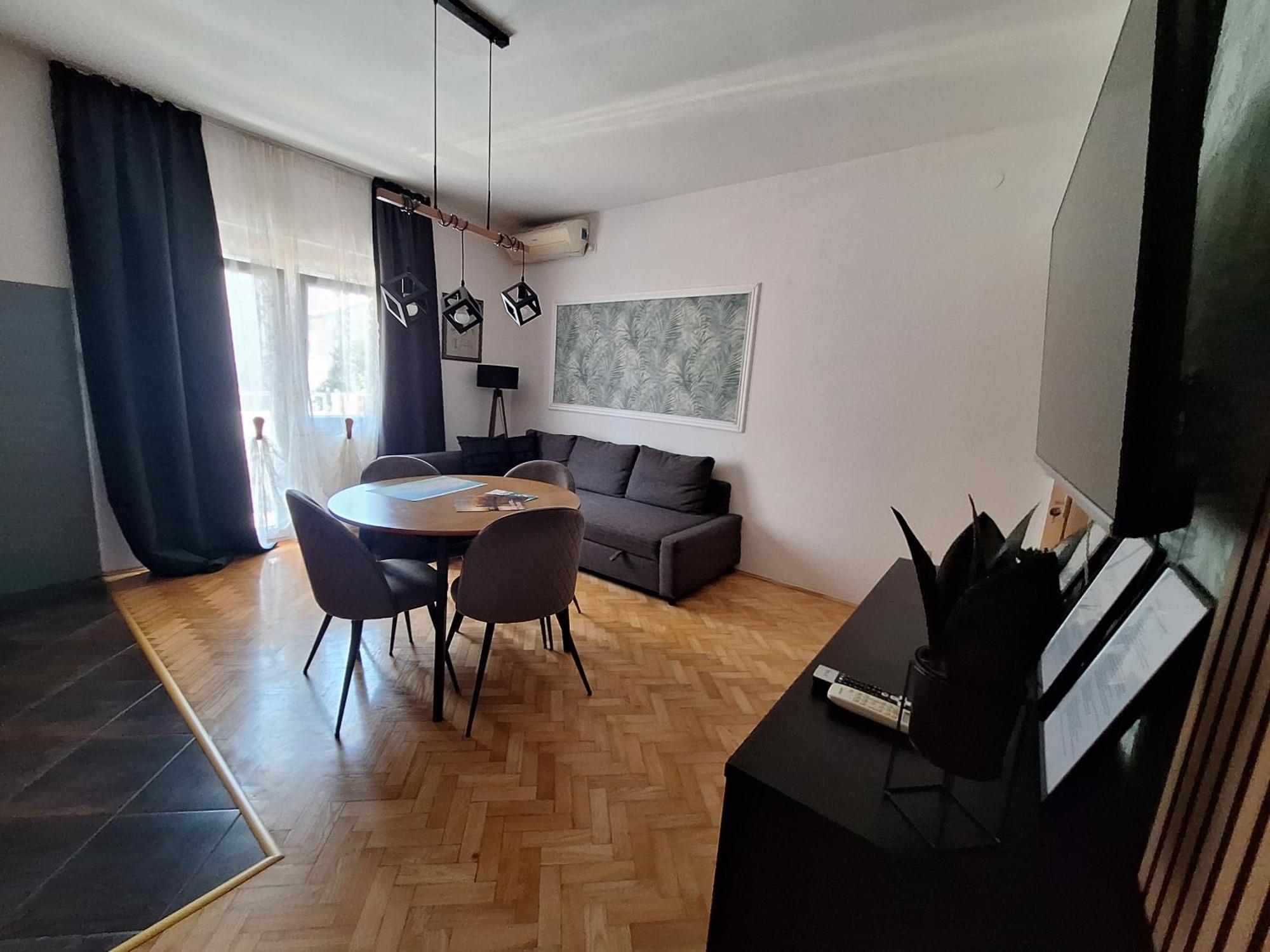 Apartament Lucy With Heated Pool & Free Private Parking *