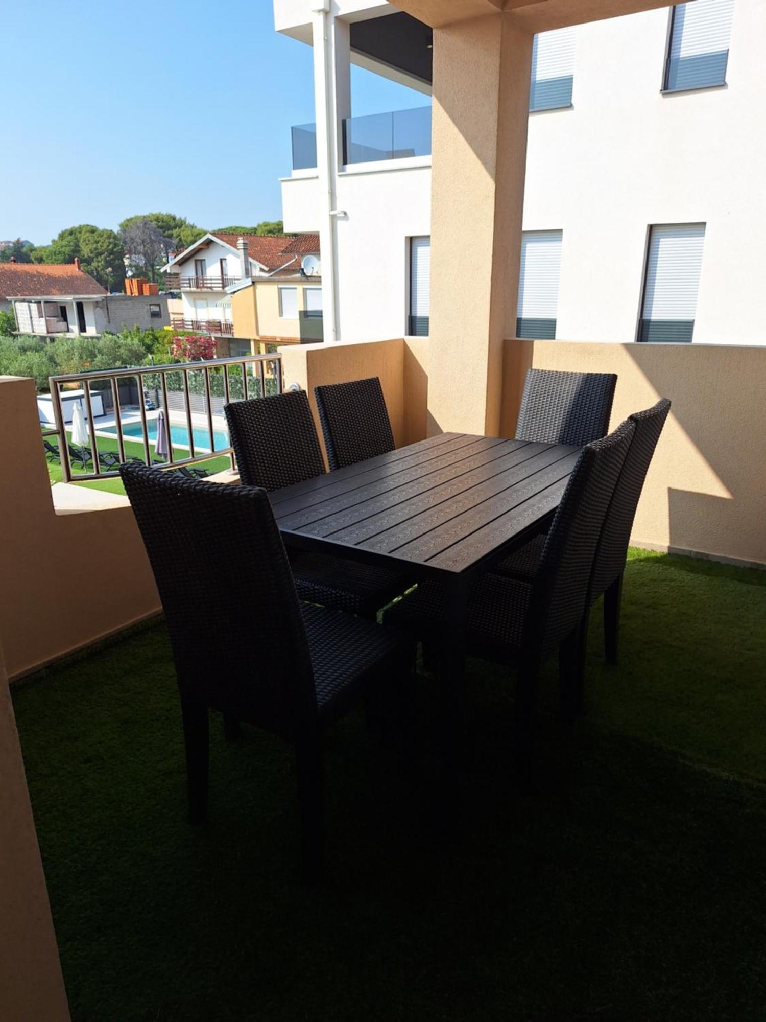 Apartament Lucy With Heated Pool & Free Private Parking
